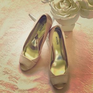 Super Cute Peep Toe 3.5” Heels